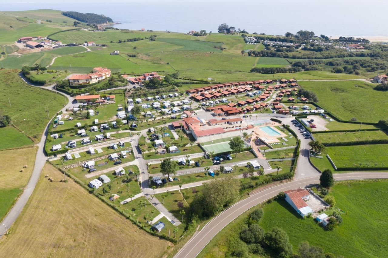 Bungalows Playa De Oyambre San Vicente De La Barquera Eksteriør bilde